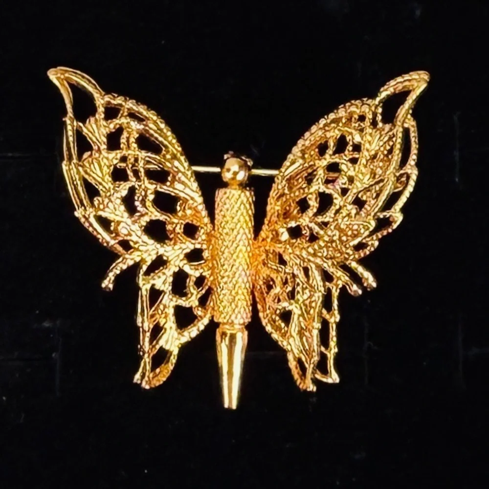 Vintage Monet Goldtone 3-D wired Butterfly Brooch